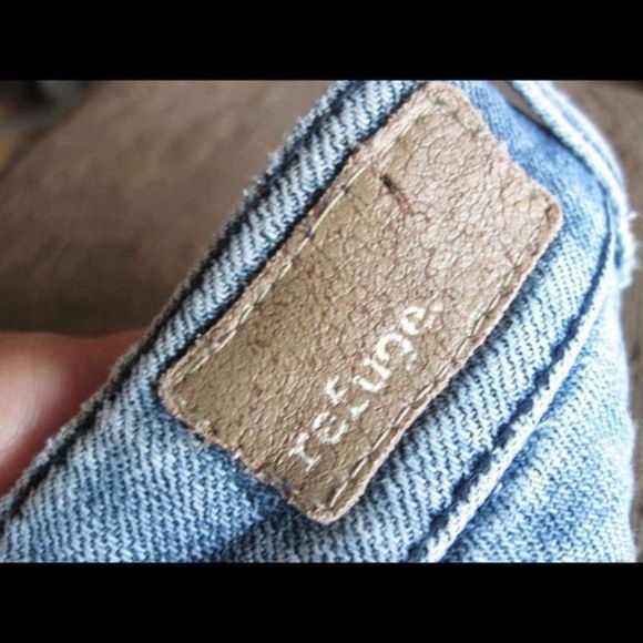 Hemmed 3R Refuge Blue Jean Pants Preowned Hole Some Flaws IS: 28.5 OS:37.5 W: 27 - Picture 3 of 16